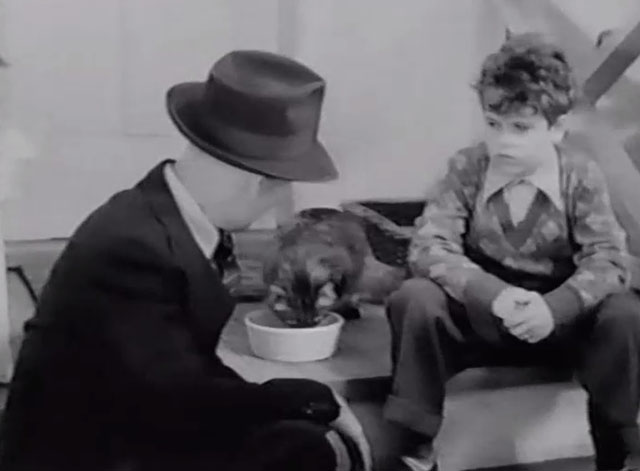 Home Sweet Homicide - Archie Dean Stockwell and Sgt. O'Hare James Gleason with longhair tabby cat Henderson eating on porch