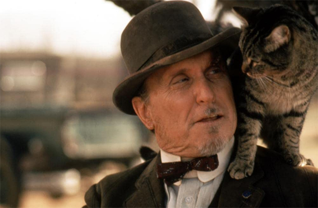 The Stars Fell on Henrietta - Mr. Cox Robert Duvall with brown tabby cat Matilda on shoulder