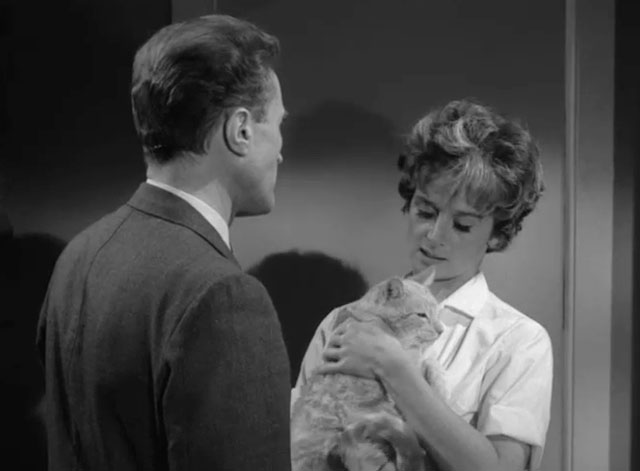 The Fugitive - The End is But the Beginning - Gerard Barry Morse with Aimee Barbara Barrie holding ginger tabby cat Rusty Orangey