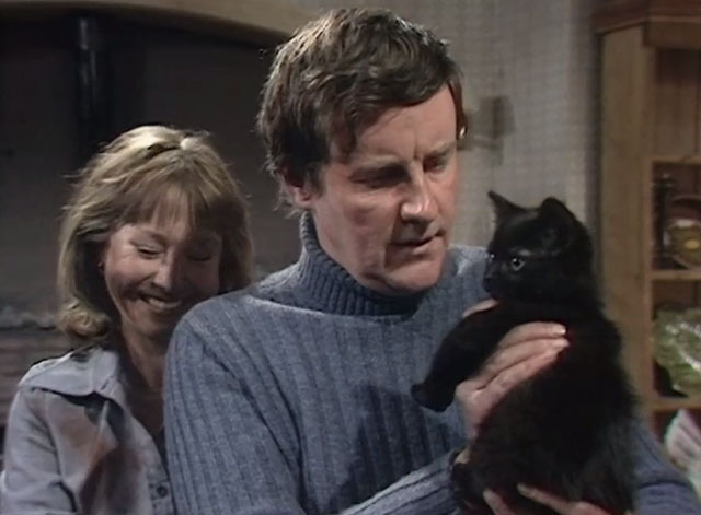 The Good Life - The Weaker Sex? - black kitten held by Tom Richard Briers with Barbara Felicity Kendal