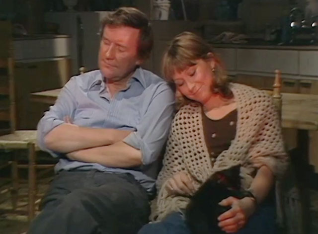 The Good Life - The Pagan Rite - black kitten held by Barbara Felicity Kendal with Tom Richard Briers