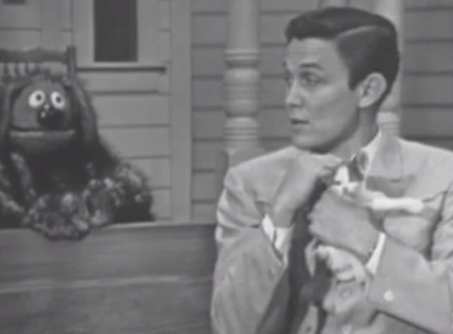 The Jimmy Dean Show - Episode 1.25 - Jimmy Dean with calico kitten Fluffy and Muppet Rowlf the dog