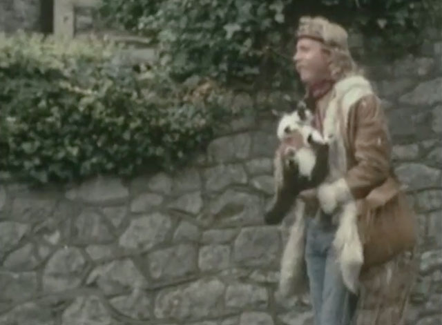 Rumpole of the Bailey - Rumpole and the Alternative Society - Smedley Tom Chabdon dressed as hippie carrying tuxedo cat