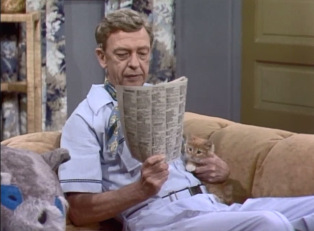 Three's Company - Look What I Found - Mr. Furley Don Knotts holding newspaper up for ginger tabby kitten Cuddles Patches